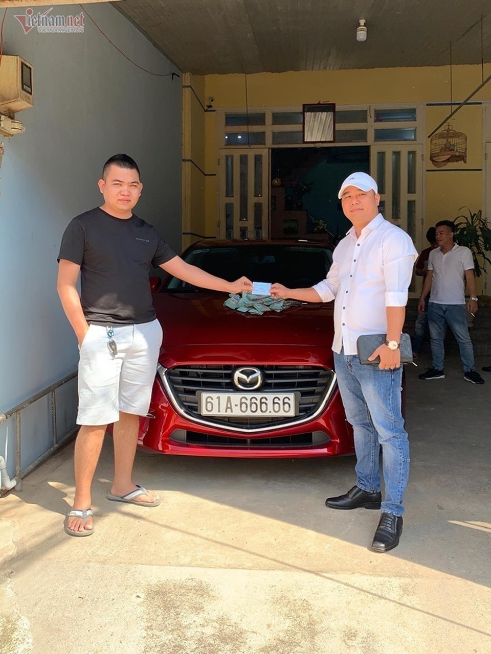 Đại gia bất động sản Đồng Nai chi hàng tỷ đồng săn xe biển đẹp - 1 Đại gia bất động sản Đồng Nai chi hàng tỷ đồng săn xe biển đẹp - 1
