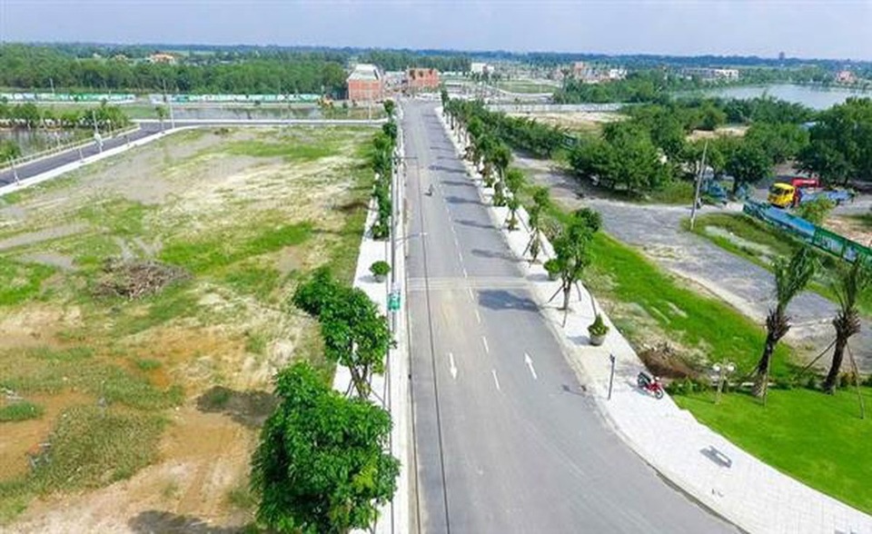 Bất ngờ: Chủ đầu tư đuổi khách hàng khỏi nhà vì kích động trên mạng xã hội - 2 Bất ngờ: Chủ đầu tư đuổi khách hàng khỏi nhà vì kích động trên mạng xã hội - 2