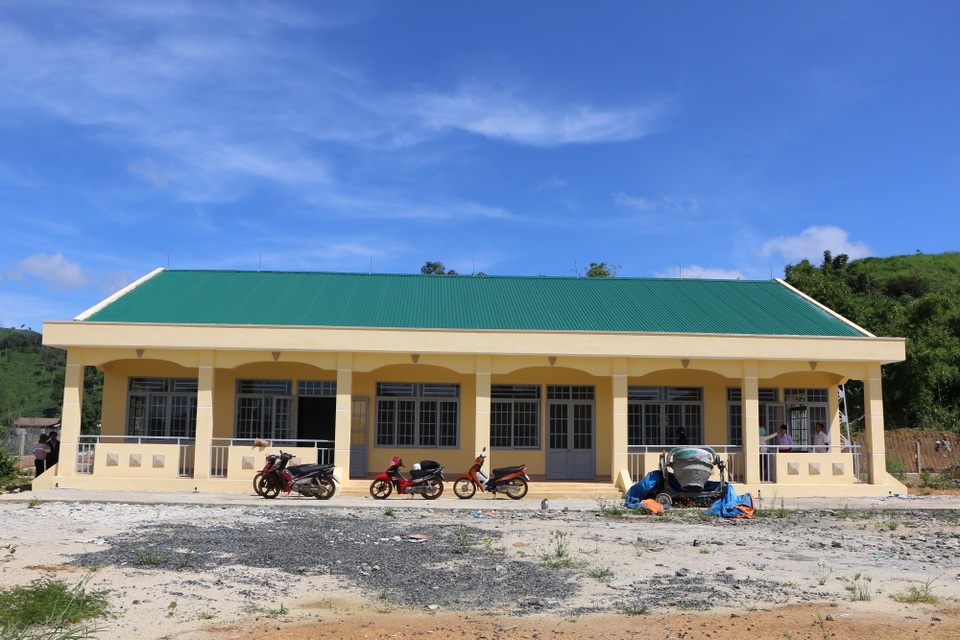 Hàng chục đứa trẻ vẫn thất học dù năm học mới đã hơn 1 tháng - 6 Hàng chục đứa trẻ vẫn thất học dù năm học mới đã hơn 1 tháng - 6