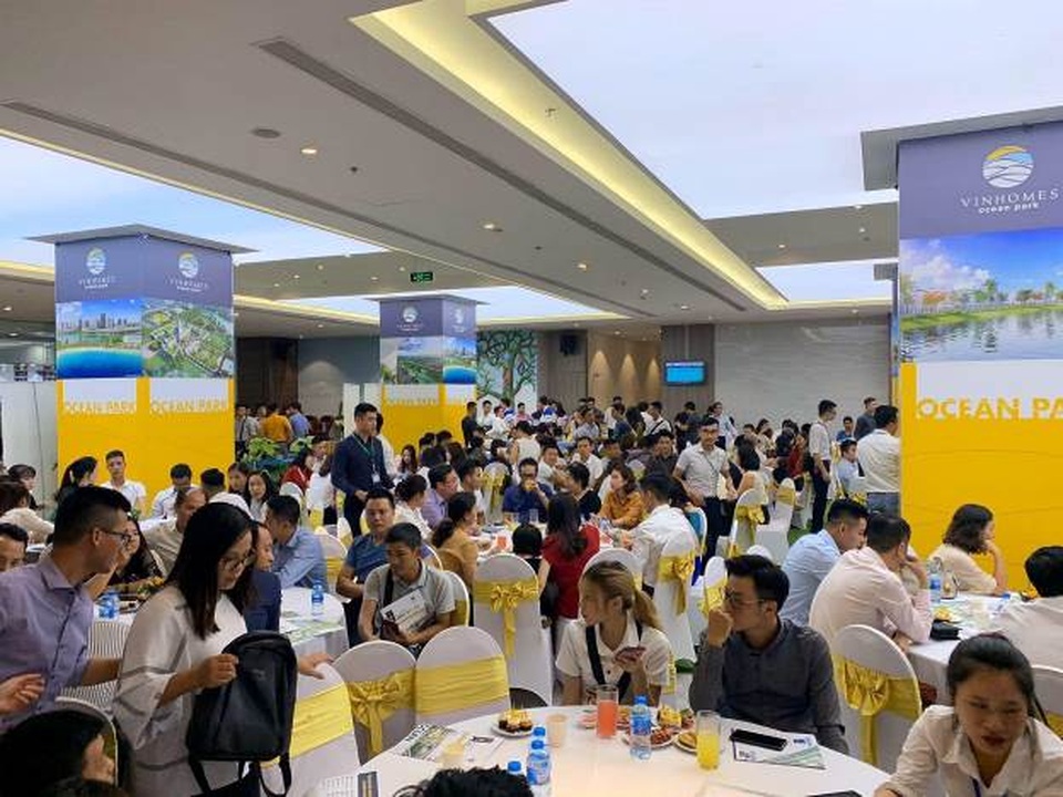 Vinhomes Ocean Park tiếp tục “tạo sóng” với “bộ ba tòa tháp quyền lực” như S1.10, S1.11 S1.12 - 1 Vinhomes Ocean Park tiếp tục “tạo sóng” với “bộ ba tòa tháp quyền lực” như S1.10, S1.11 S1.12 - 1