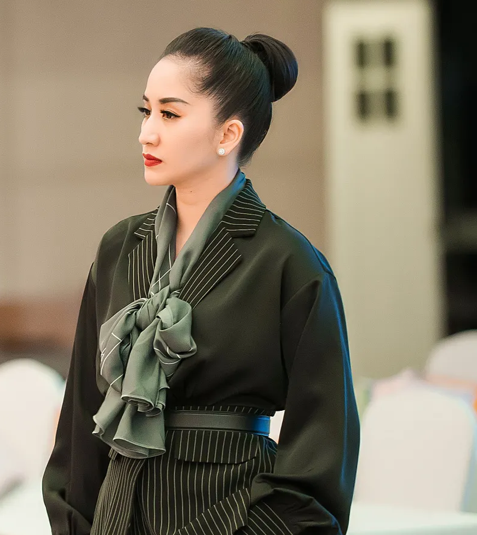 Khánh Thi thấy có lỗi vì không chu toàn được việc gia đình - 1 Khánh Thi thấy có lỗi vì không chu toàn được việc gia đình - 1