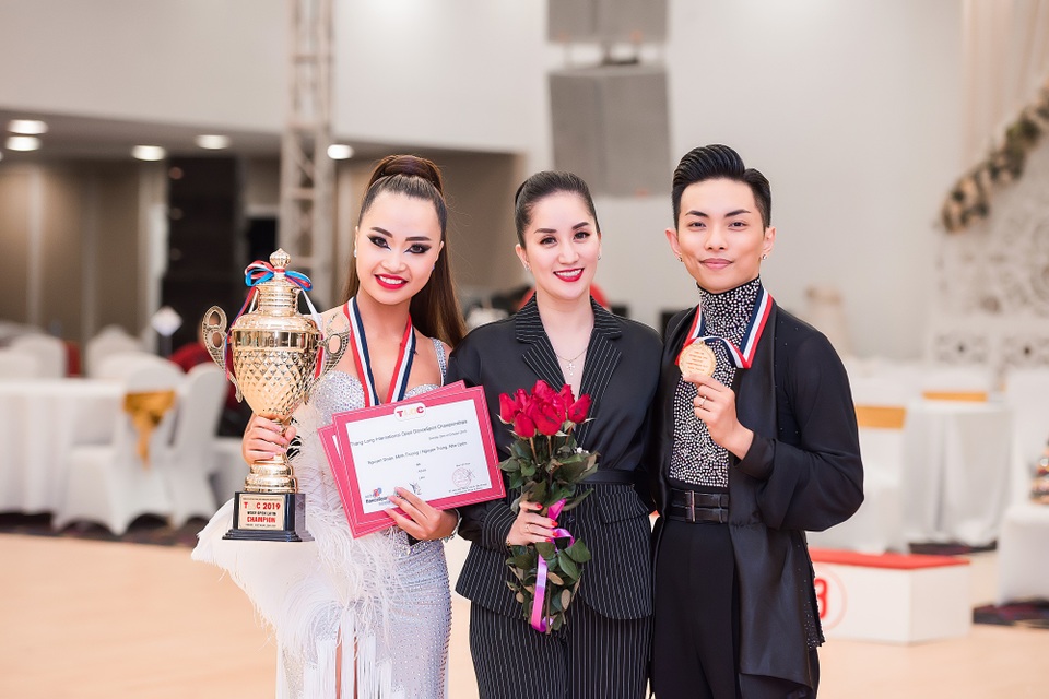 Khánh Thi thấy có lỗi vì không chu toàn được việc gia đình - 4 Khánh Thi thấy có lỗi vì không chu toàn được việc gia đình - 4