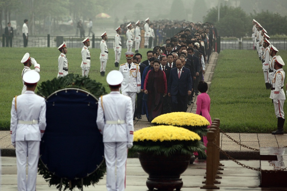 Lãnh đạo Đảng và Nhà nước vào Lăng viếng Chủ tịch Hồ Chí Minh - 7 Lãnh đạo Đảng và Nhà nước vào Lăng viếng Chủ tịch Hồ Chí Minh - 7