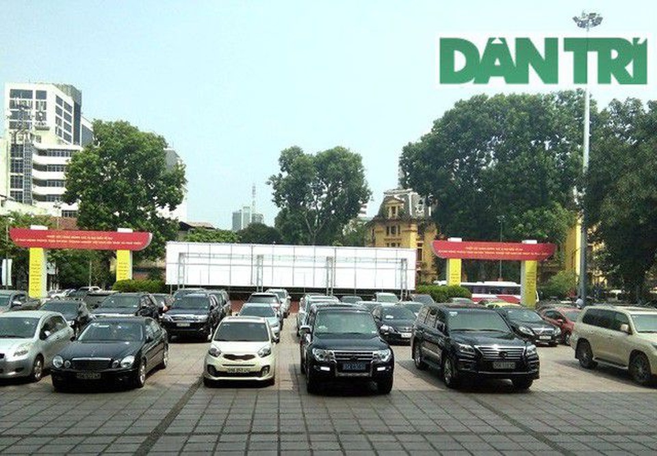 Quốc hội: Không bố trí kinh phí mua xe công, thiết bị đắt tiền! - 2 Quốc hội: Không bố trí kinh phí mua xe công, thiết bị đắt tiền! - 2