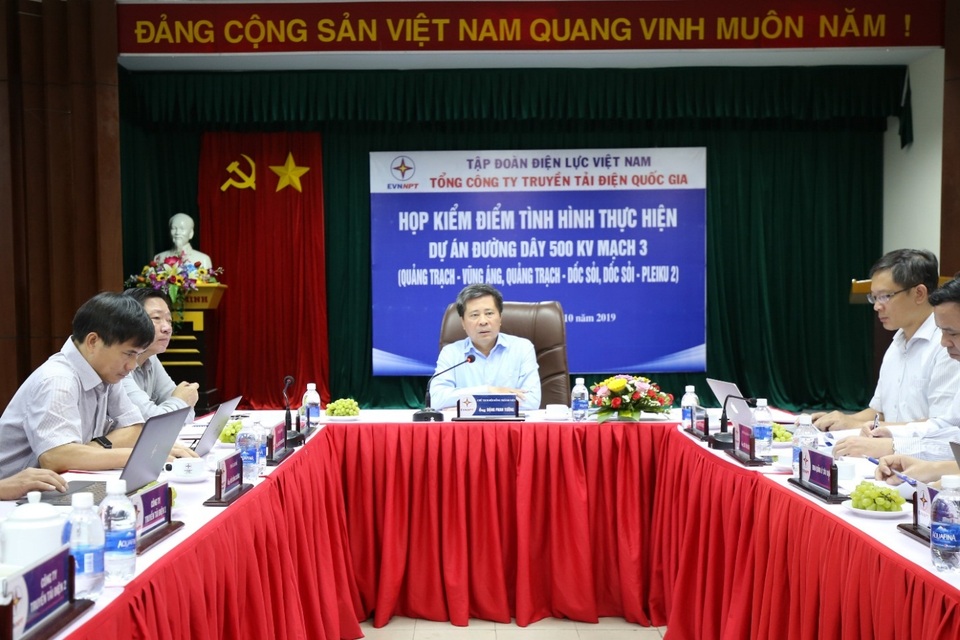 Các nhà thầu xây lắp đảm bảo tiến độ thi công các dự án đường dây 500 kV mạch 3 được ghi nhận - 2 Các nhà thầu xây lắp đảm bảo tiến độ thi công các dự án đường dây 500 kV mạch 3 được ghi nhận - 2