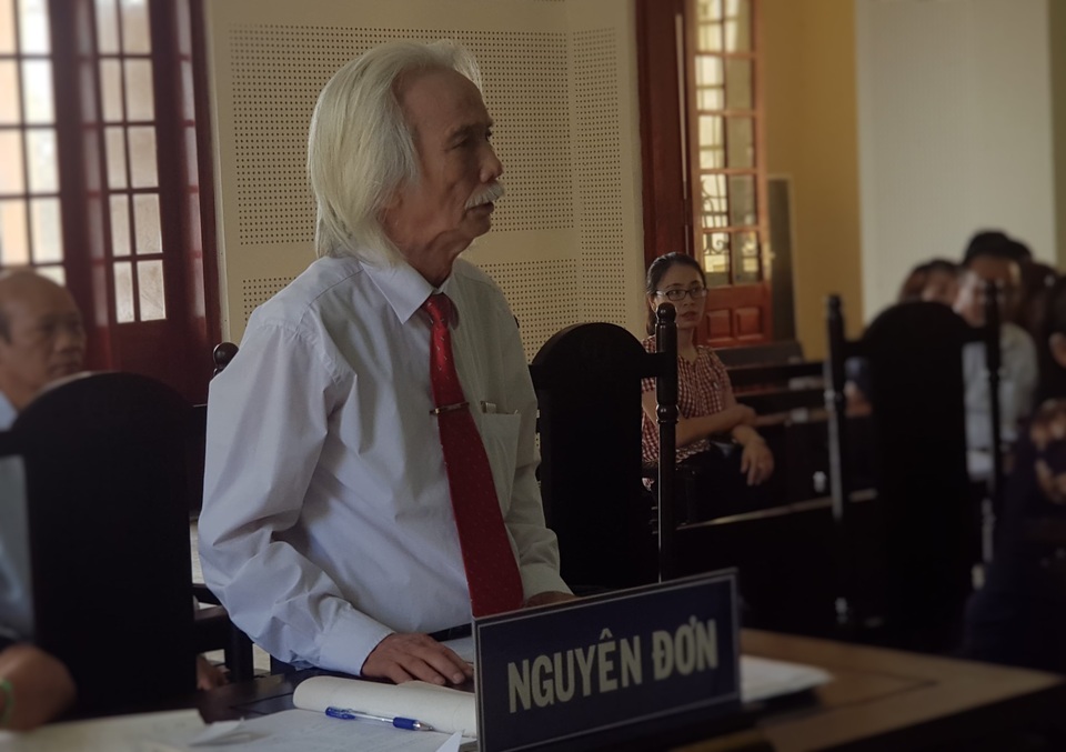 Vụ 15 năm mòn mỏi đi đòi một mảnh đất: Bản án thứ 13, nguyên đơn tiếp tục kháng cáo - 3 Vụ 15 năm mòn mỏi đi đòi một mảnh đất: Bản án thứ 13, nguyên đơn tiếp tục kháng cáo - 3