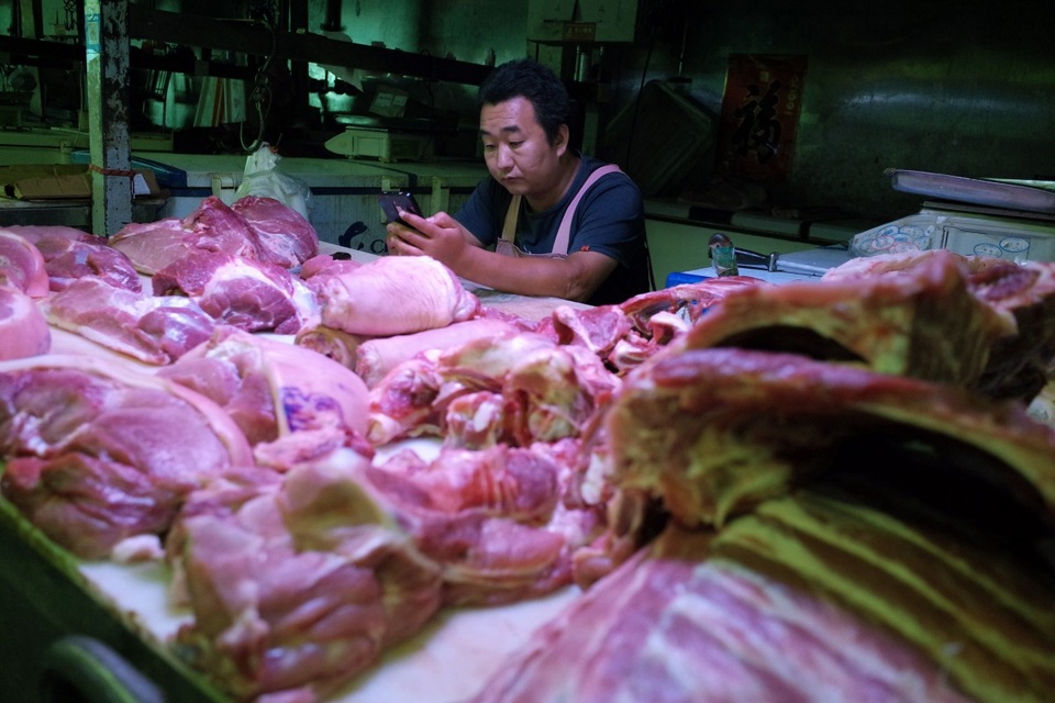Trung Quốc khủng hoảng thịt lợn nghiêm trọng, người dân chuyển sang ăn thịt chó - 1 Trung Quốc khủng hoảng thịt lợn nghiêm trọng, người dân chuyển sang ăn thịt chó - 1