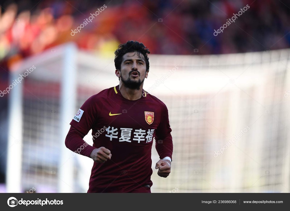 Đội tuyển Trung Quốc bổ sung cầu thủ nhập tịch để đá vòng loại World Cup - 1 Đội tuyển Trung Quốc bổ sung cầu thủ nhập tịch để đá vòng loại World Cup - 1