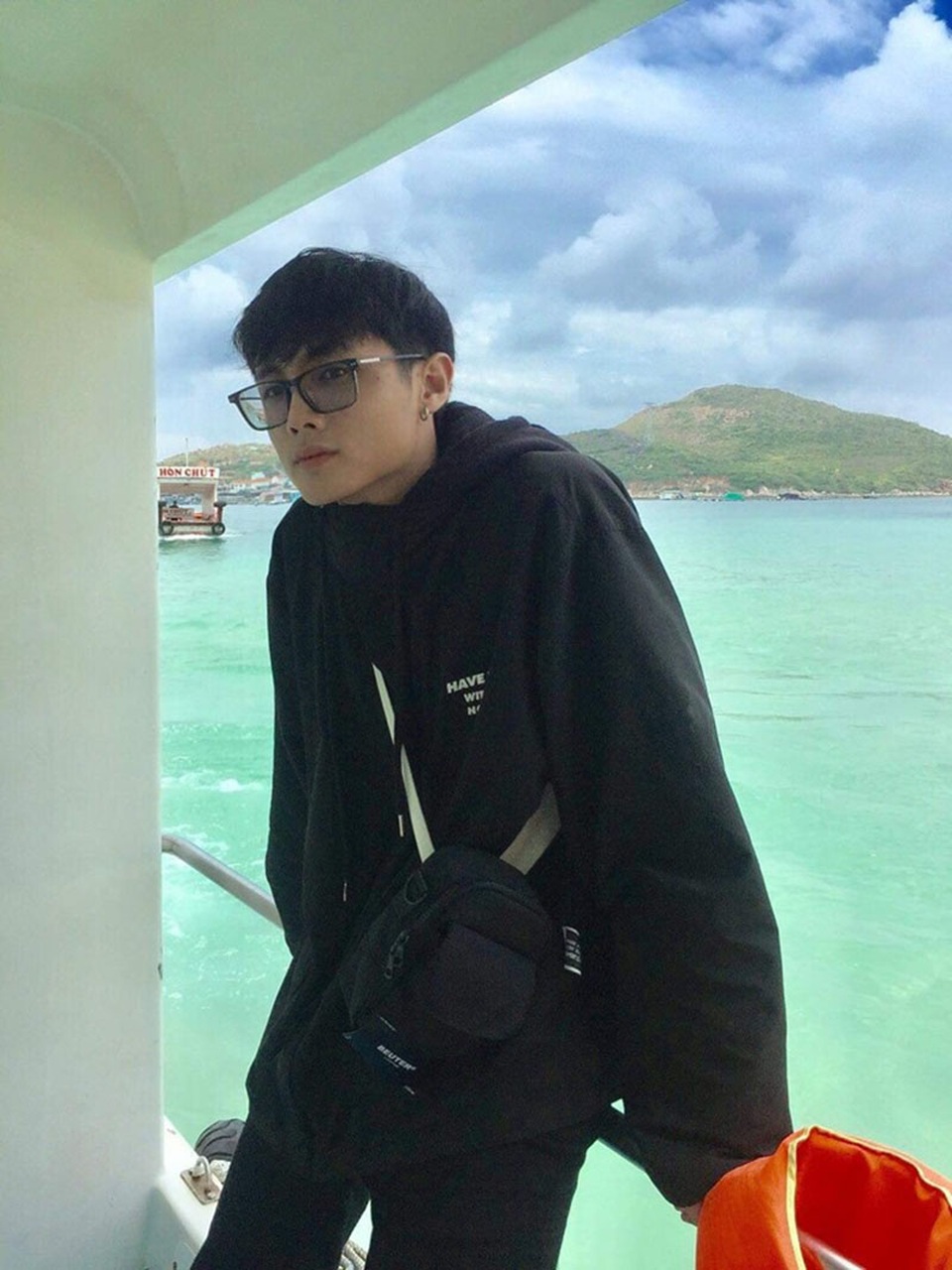 Chàng trai Vũng Tàu sở hữu góc nghiêng thần thánh” đốn tim phái nữ - 2 Chàng trai Vũng Tàu sở hữu góc nghiêng thần thánh” đốn tim phái nữ - 2