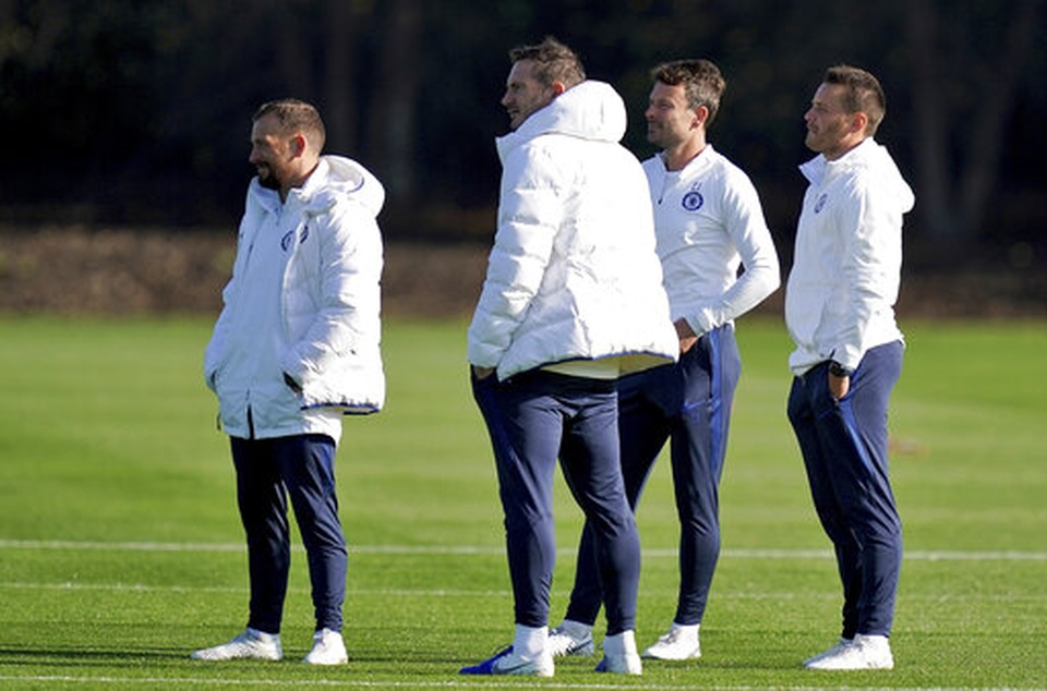 Kante, Barkley vắng mặt trong buổi tập của Chelsea tại Hà Lan - 5 Kante, Barkley vắng mặt trong buổi tập của Chelsea tại Hà Lan - 5