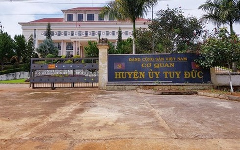 Chánh Văn phòng Huyện ủy đánh tài xế cơ quan nhập viện - 1