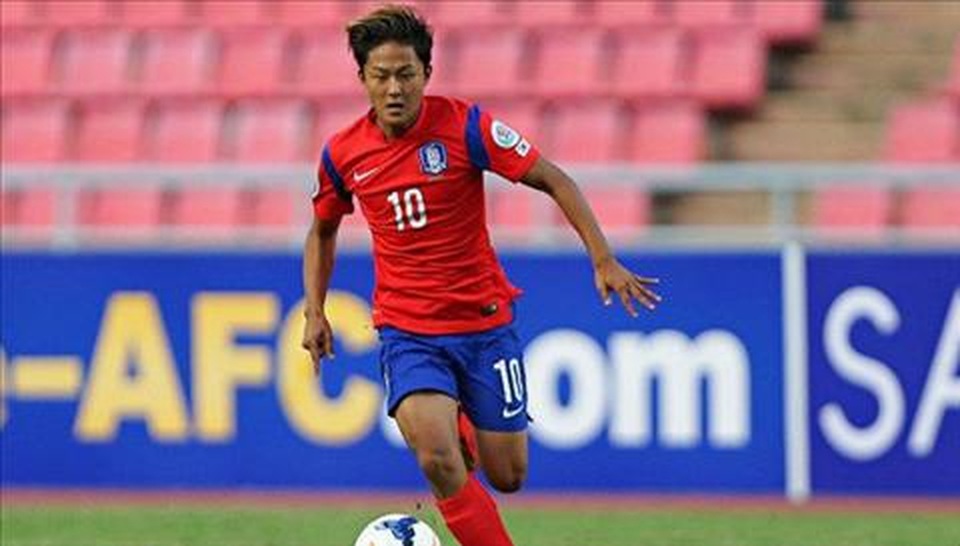 Không chỉ Công Phượng, Messi Hàn Quốc cũng mất hút ở Sint-Truidense - 1