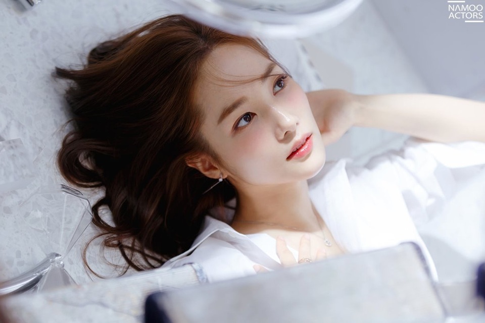 Vẻ đẹp hoàn hảo của “nữ hoàng dao kéo” Park Min Young - 2 Vẻ đẹp hoàn hảo của “nữ hoàng dao kéo” Park Min Young - 2