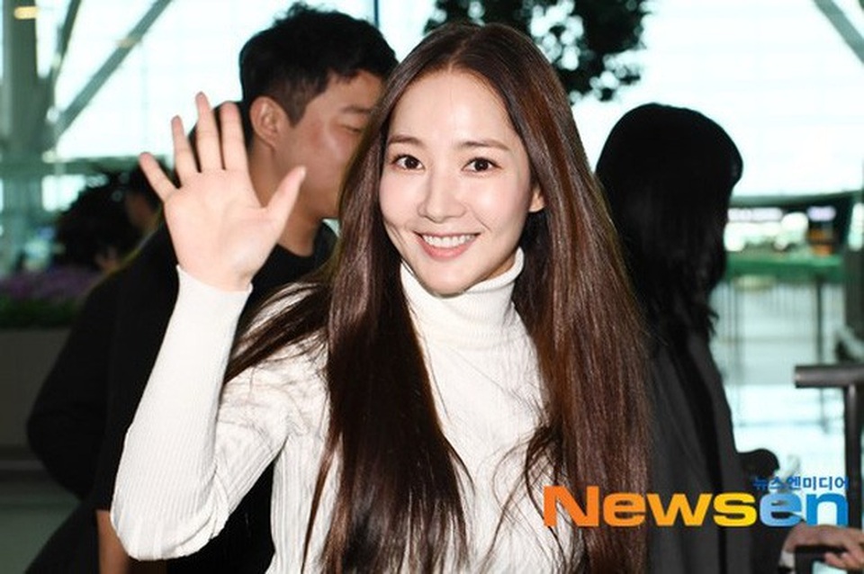 Vẻ đẹp hoàn hảo của “nữ hoàng dao kéo” Park Min Young - 15 Vẻ đẹp hoàn hảo của “nữ hoàng dao kéo” Park Min Young - 15