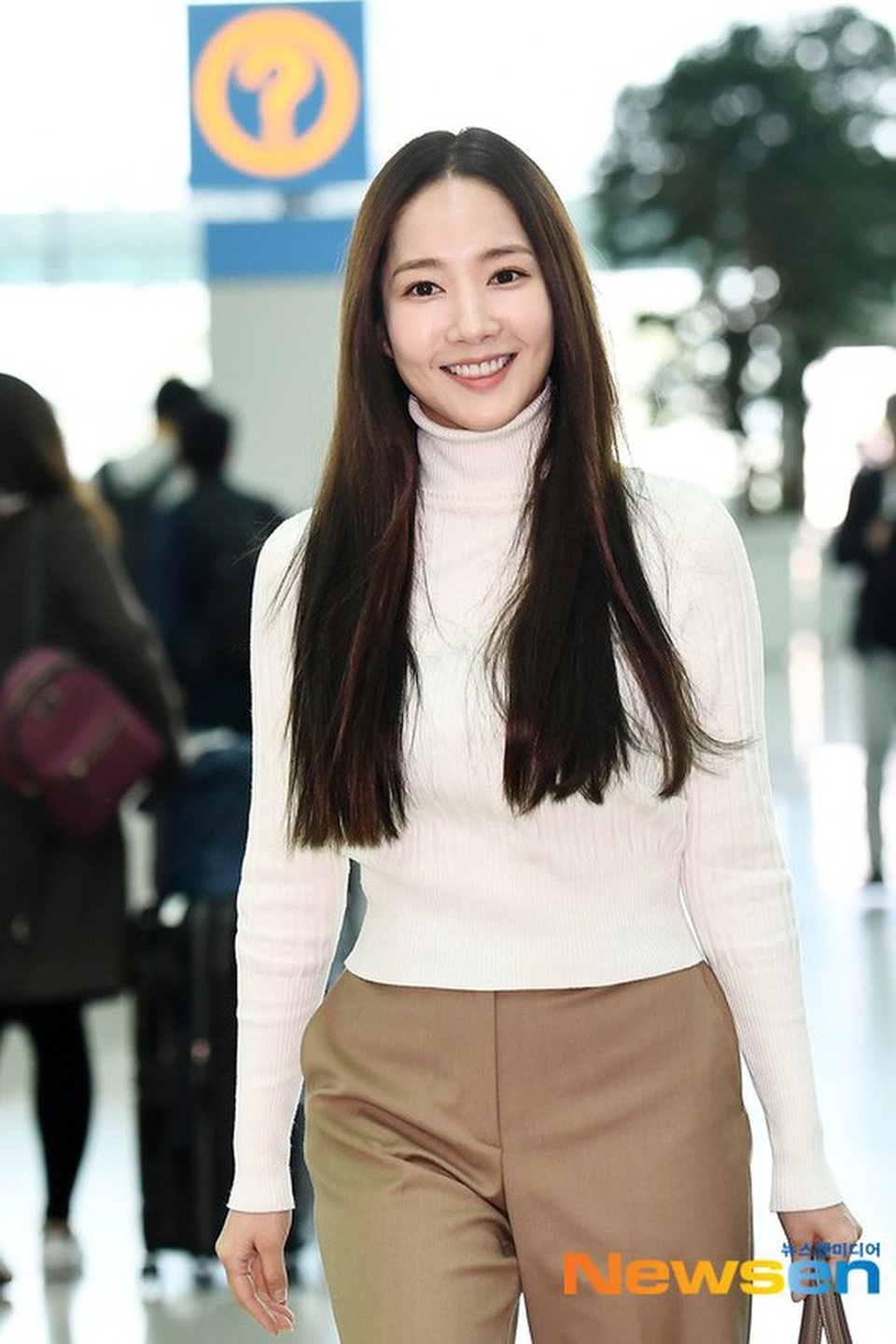 Vẻ đẹp hoàn hảo của “nữ hoàng dao kéo” Park Min Young - 11 Vẻ đẹp hoàn hảo của “nữ hoàng dao kéo” Park Min Young - 11