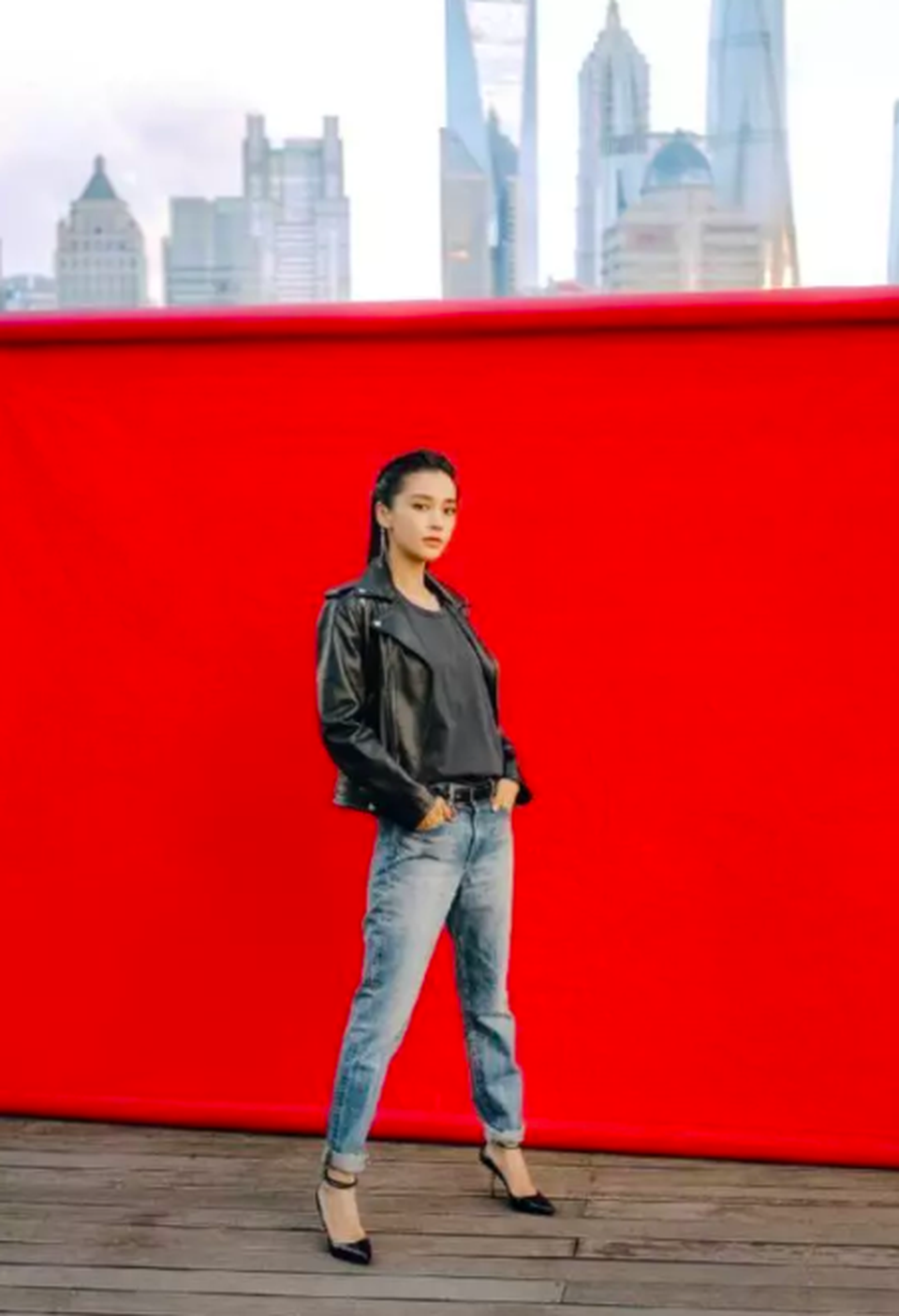 Angelababy tung ảnh cực “ngầu” sau khi bị chê làm MC dở - 8 Angelababy tung ảnh cực “ngầu” sau khi bị chê làm MC dở - 8