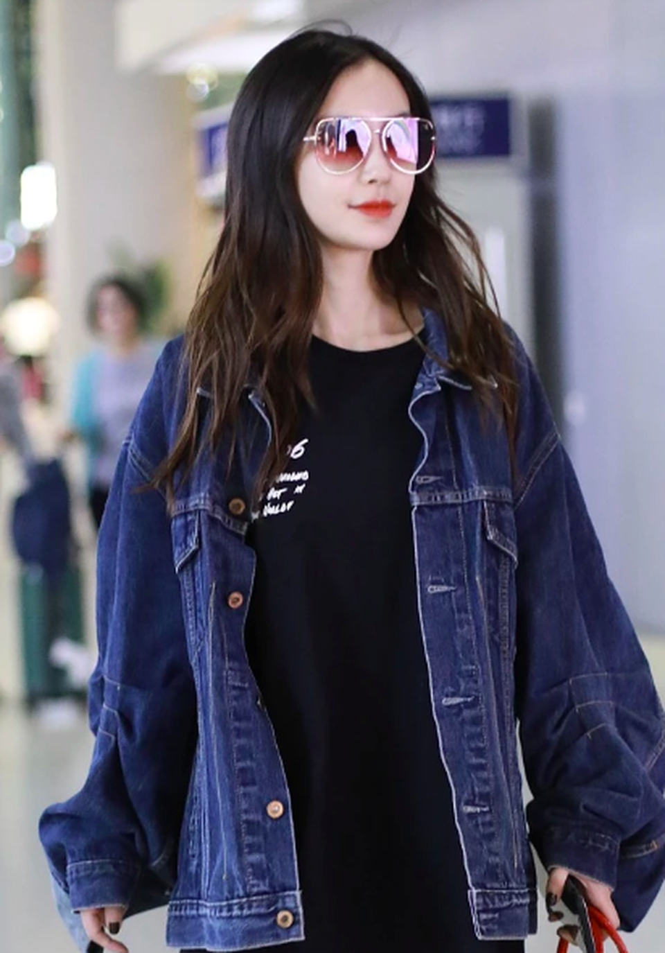 Angelababy tung ảnh cực “ngầu” sau khi bị chê làm MC dở - 13 Angelababy tung ảnh cực “ngầu” sau khi bị chê làm MC dở - 13