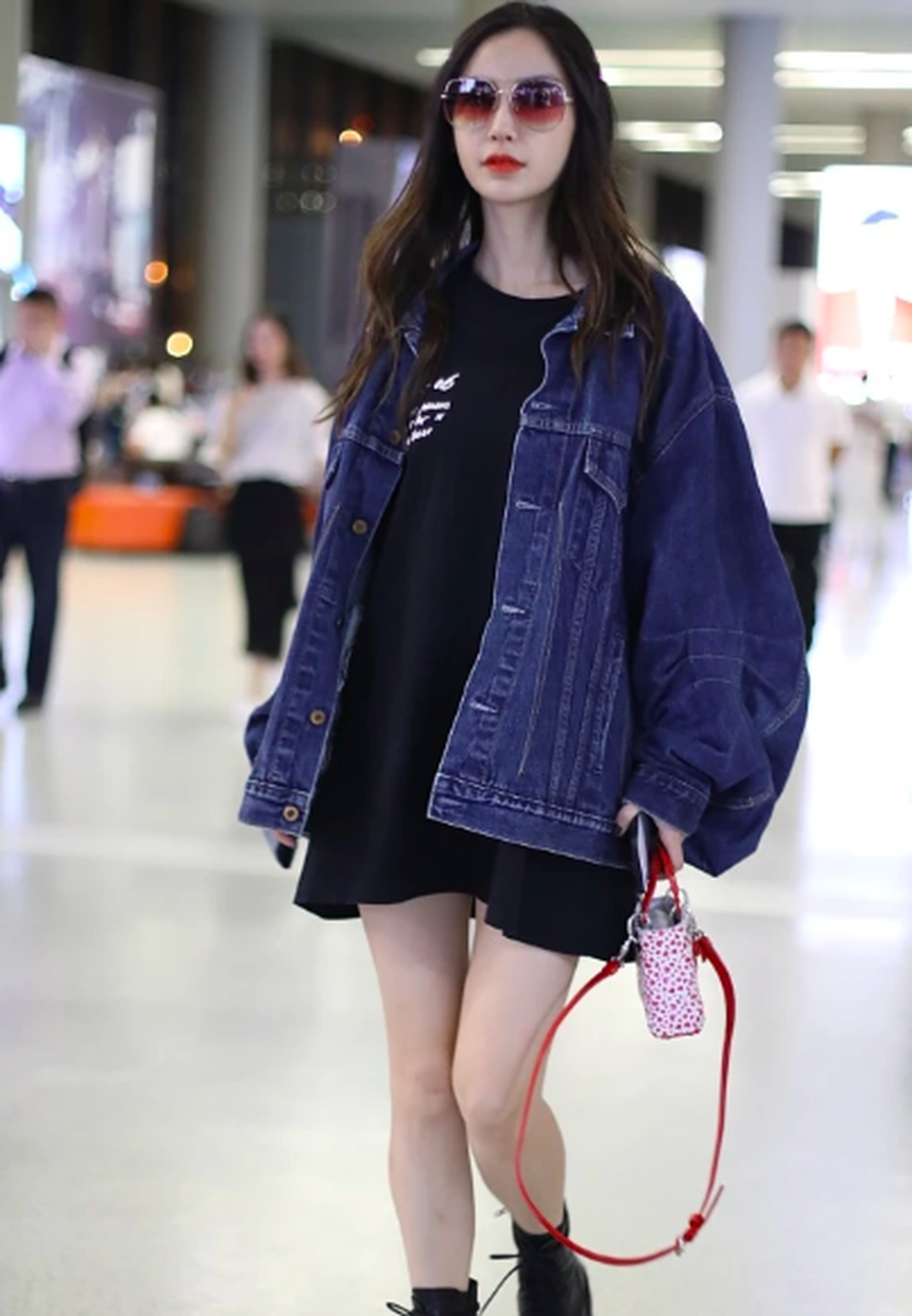 Angelababy tung ảnh cực “ngầu” sau khi bị chê làm MC dở - 15 Angelababy tung ảnh cực “ngầu” sau khi bị chê làm MC dở - 15