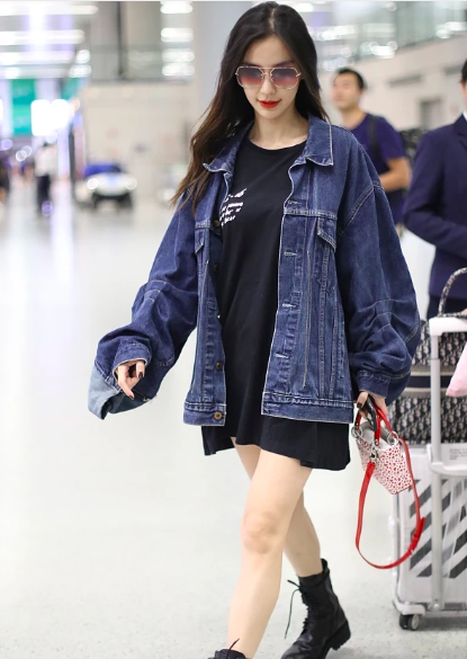 Angelababy tung ảnh cực “ngầu” sau khi bị chê làm MC dở - 14 Angelababy tung ảnh cực “ngầu” sau khi bị chê làm MC dở - 14