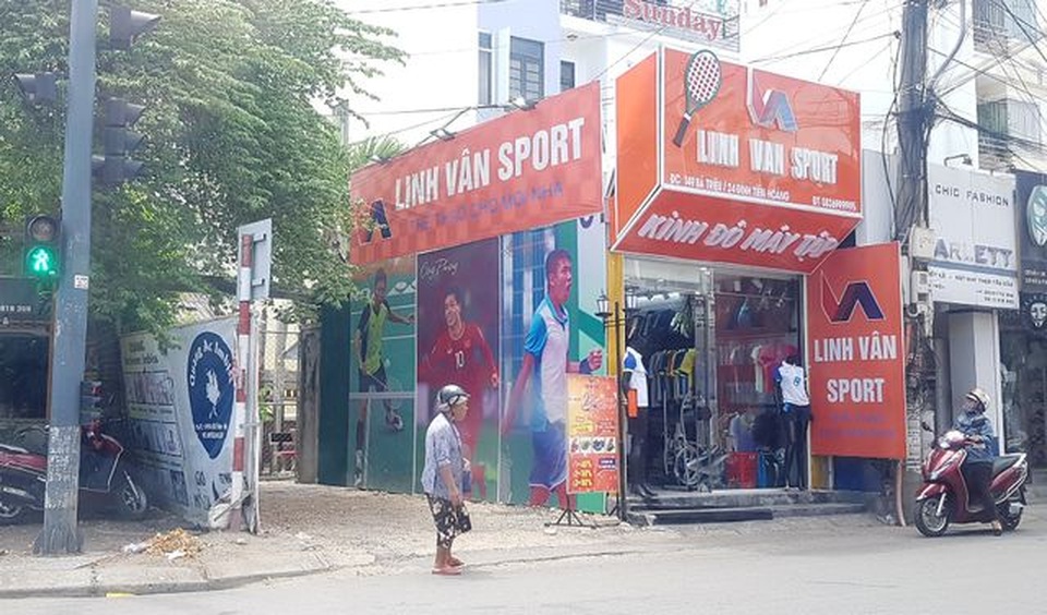 Huế: Thu hồi giấy chứng nhận đăng ký kinh doanh lỡ được cấp tại công trình vi phạm - 1 Huế: Thu hồi giấy chứng nhận đăng ký kinh doanh lỡ được cấp tại công trình vi phạm - 1
