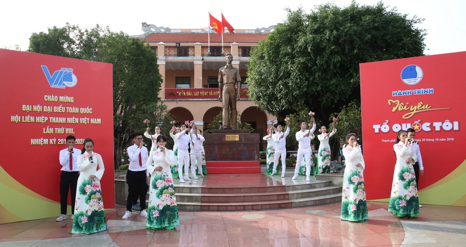 Động lực nhân đôi khi “Tôi yêu Tổ quốc tôi” đến thành phố mang tên Bác - 1 Động lực nhân đôi khi “Tôi yêu Tổ quốc tôi” đến thành phố mang tên Bác - 1