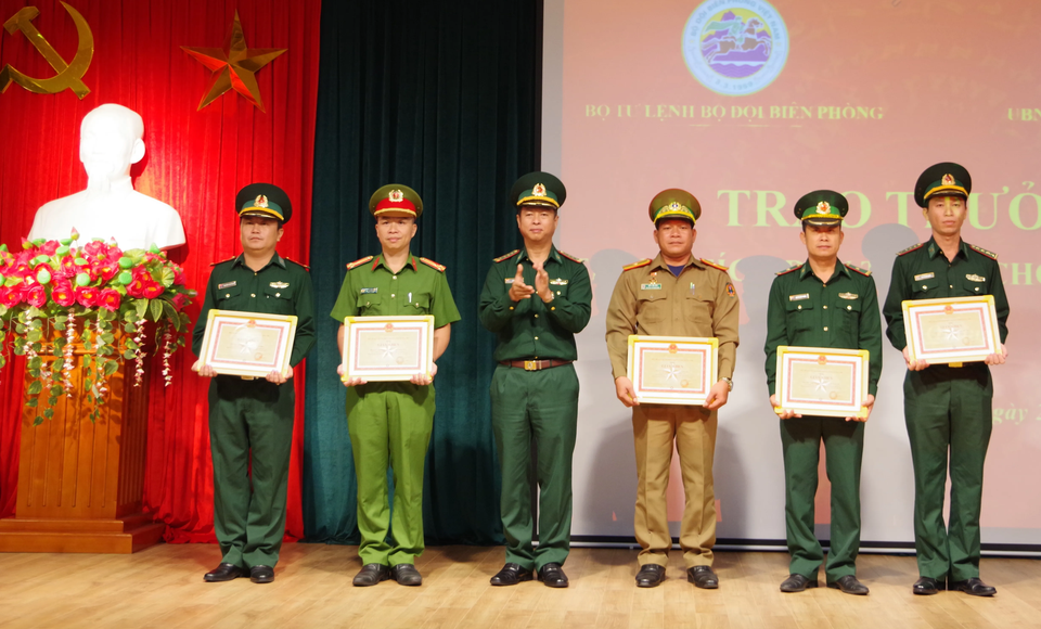 anh 2.jpeg Banh 2.JPG