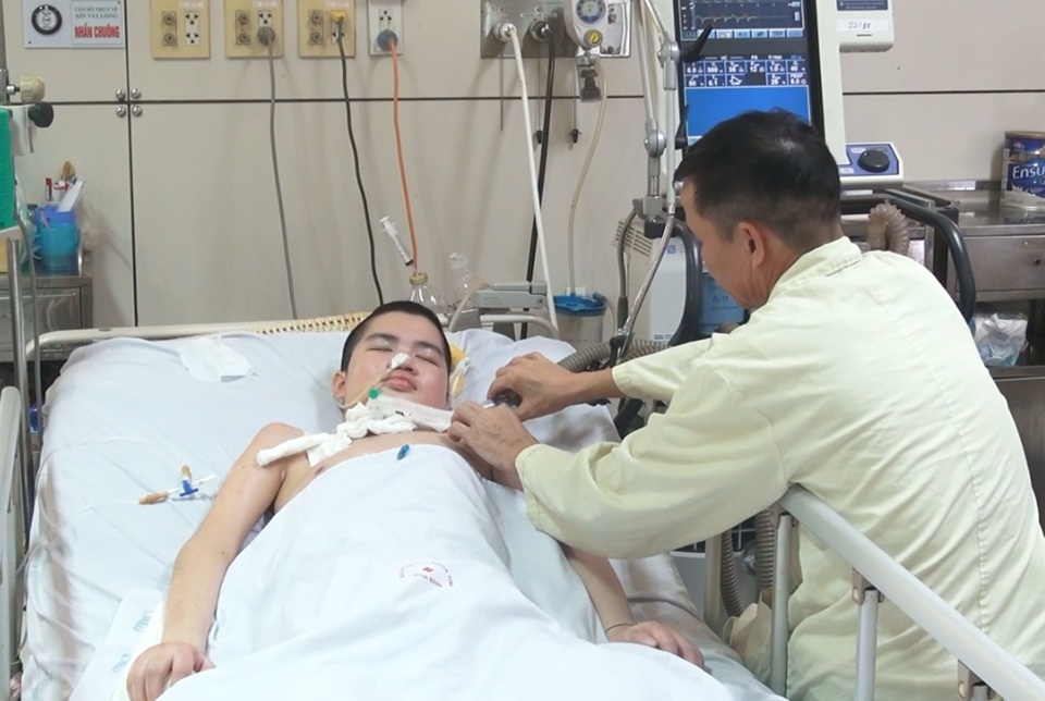 Bệnh nhi viêm não Nhật Bản bất ngờ tỉnh lại sau 2 năm “sống thực vật” - 1 Bệnh nhi viêm não Nhật Bản bất ngờ tỉnh lại sau 2 năm “sống thực vật” - 1