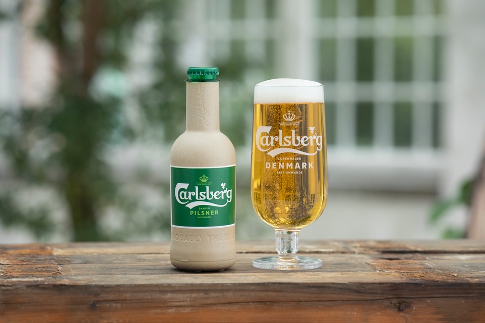 Carlsberg tiến gần hơn tới việc hiện thực hóa chai bia giấy đầu tiên trên thế giới - 1 Carlsberg tiến gần hơn tới việc hiện thực hóa chai bia giấy đầu tiên trên thế giới - 1