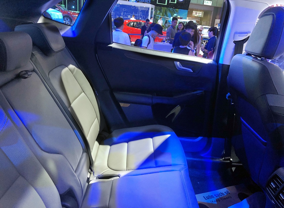 Sự xuất hiện bí hiểm của Ford Escape tại Triển lãm ôtô Việt Nam 2019 - 9 Sự xuất hiện bí hiểm của Ford Escape tại Triển lãm ôtô Việt Nam 2019 - 9