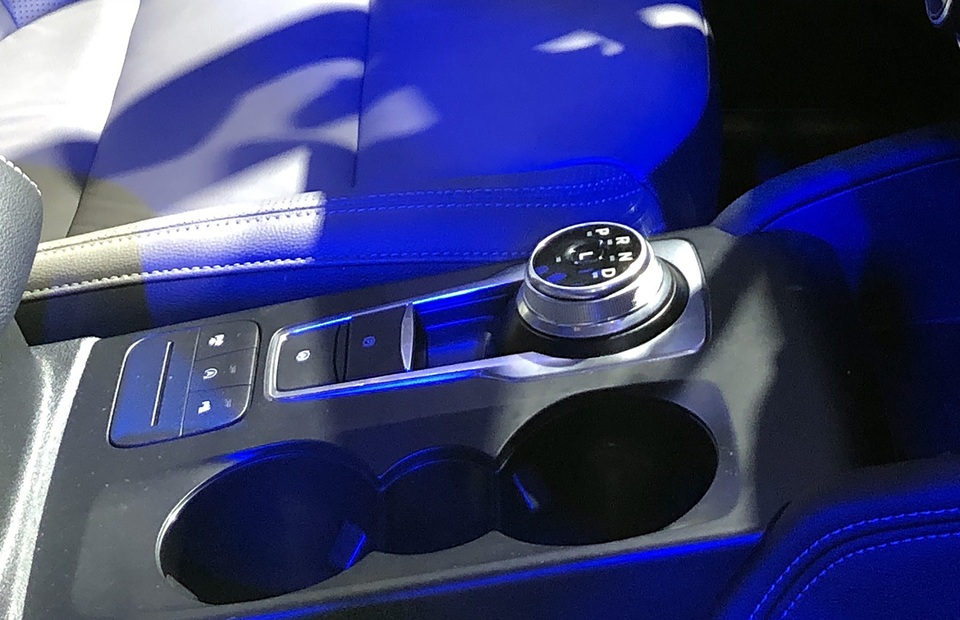 Sự xuất hiện bí hiểm của Ford Escape tại Triển lãm ôtô Việt Nam 2019 - 10 Sự xuất hiện bí hiểm của Ford Escape tại Triển lãm ôtô Việt Nam 2019 - 10