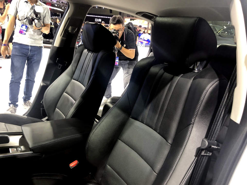 Tiếp tục được nhập khẩu từ Thái Lan, Honda Accord mới có giá từ 1,319 tỉ đồng - 8 Tiếp tục được nhập khẩu từ Thái Lan, Honda Accord mới có giá từ 1,319 tỉ đồng - 8