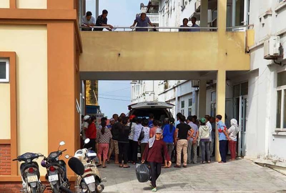 Công nhân lại tiếp tục buồn nôn, chóng mặt sau khi làm việc trở lại - 1 Công nhân lại tiếp tục buồn nôn, chóng mặt sau khi làm việc trở lại - 1