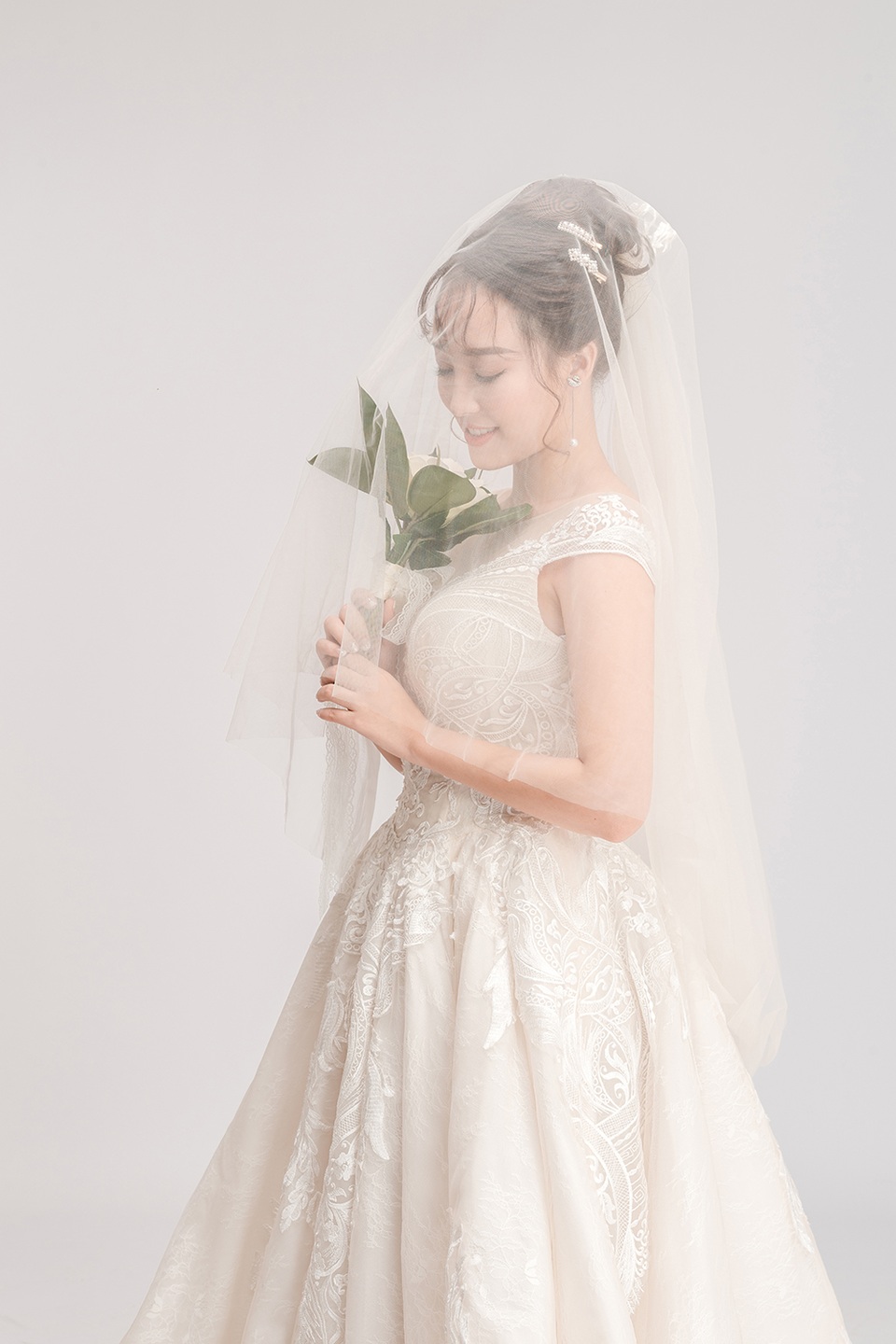 Chuyện tình của cựu hoa khôi sinh viên với “chàng trai bên cạnh năm 17 tuổi” - 2