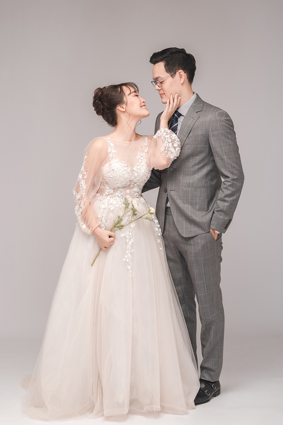 Chuyện tình của cựu hoa khôi sinh viên với “chàng trai bên cạnh năm 17 tuổi” - 9