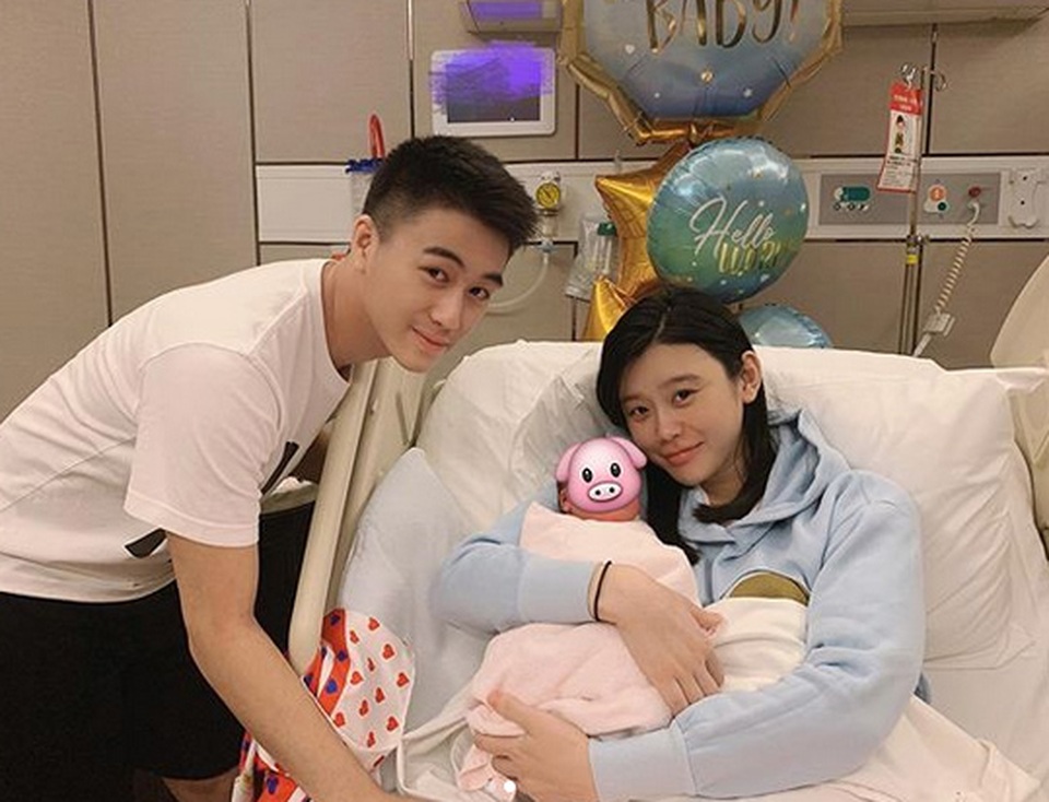 Siêu mẫu Hề Mộng Dao sinh cháu đích tôn cho vua sòng bạc Macau - 2 Siêu mẫu Hề Mộng Dao sinh cháu đích tôn cho vua sòng bạc Macau - 2