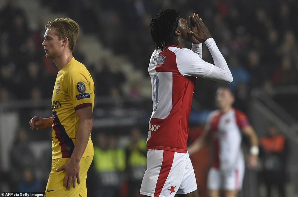 Messi ghi bàn, Barcelona hạ Slavia Praha và vươn lên ngôi đầu bảng - 8