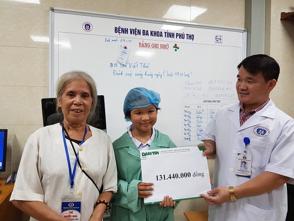 Vượt qua tử thần nơi bệnh viện, 2 bà cháu mạnh tay giúp đỡ hoàn cảnh khó khăn - 5 Vượt qua tử thần nơi bệnh viện, 2 bà cháu mạnh tay giúp đỡ hoàn cảnh khó khăn - 5
