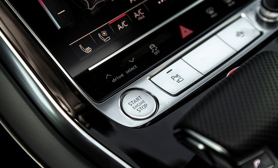 Audi ra mắt Q8 mới, khởi điểm từ 4,5 tỉ đồng - 14 Audi ra mắt Q8 mới, khởi điểm từ 4,5 tỉ đồng - 14