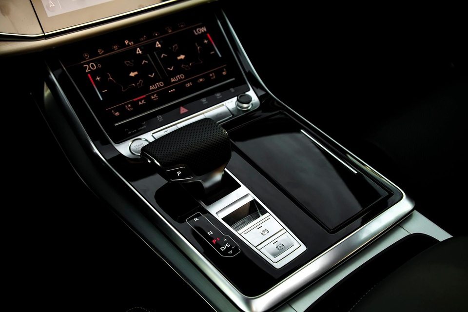 Audi ra mắt Q8 mới, khởi điểm từ 4,5 tỉ đồng - 15 Audi ra mắt Q8 mới, khởi điểm từ 4,5 tỉ đồng - 15