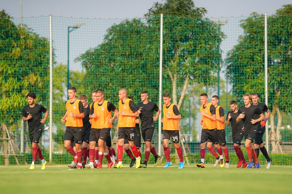 Giám đốc Học viện bóng đá FK Sarajevo bất ngờ vì cơ sở hiện đại của PVF - 2 Giám đốc Học viện bóng đá FK Sarajevo bất ngờ vì cơ sở hiện đại của PVF - 2
