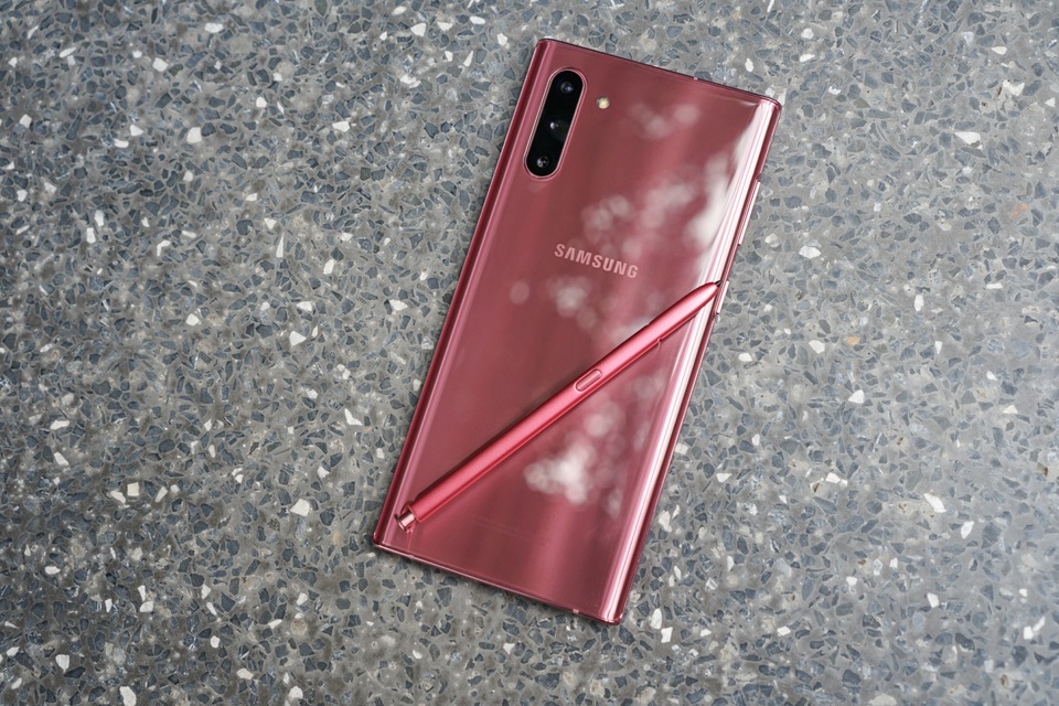 Vì sao các hãng smartphone ít ưu ái màu hồng? - 1 Vì sao các hãng smartphone ít ưu ái màu hồng? - 1