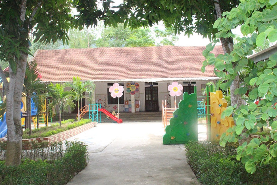 Huyện miền núi xây trường tiền tỷ rồi… bỏ không - 2 Huyện miền núi xây trường tiền tỷ rồi… bỏ không - 2