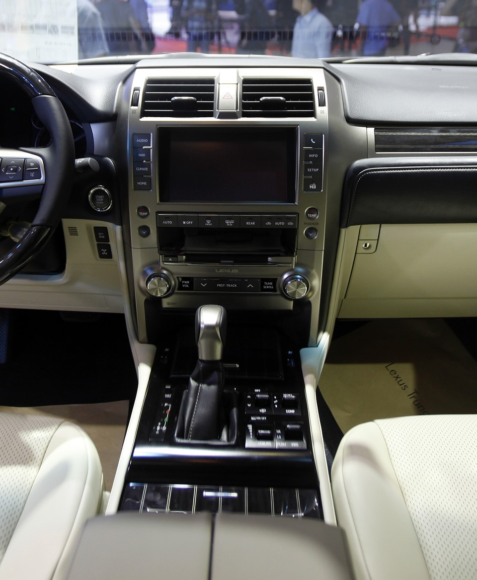 Lexus GX 2020 chính thức ra mắt thị trường Việt Nam, khởi điểm 5,69 tỉ đồng - 7 Lexus GX 2020 chính thức ra mắt thị trường Việt Nam, khởi điểm 5,69 tỉ đồng - 7