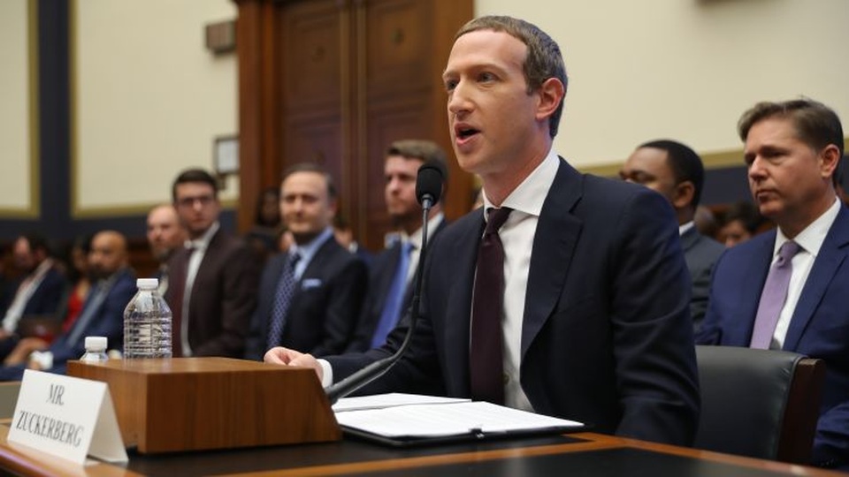 Mark Zuckerberg thừa nhận “Facebook đang bị mất lòng tin” - 1 Mark Zuckerberg thừa nhận “Facebook đang bị mất lòng tin” - 1
