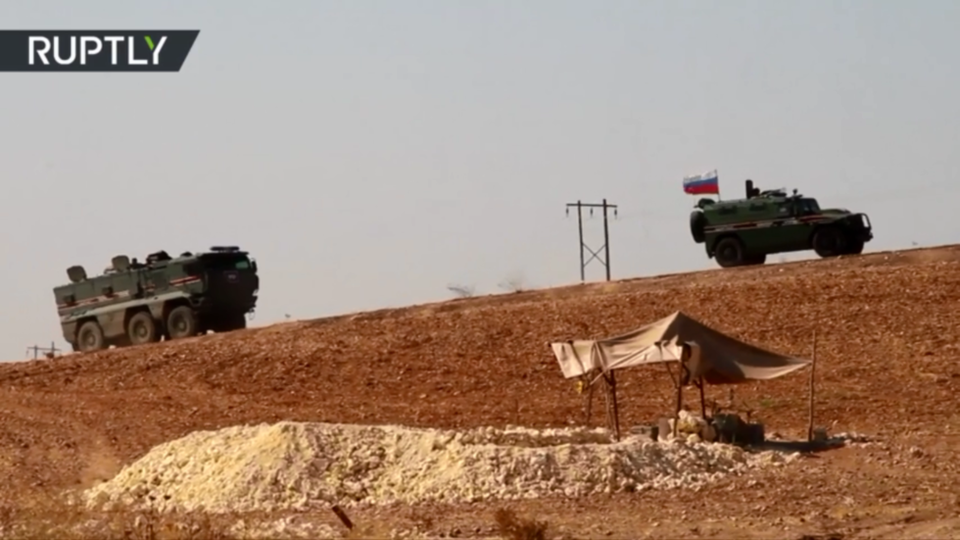 Video quân cảnh Nga tiến vào “điểm nóng” biên giới Thổ - Syria - 1 Video quân cảnh Nga tiến vào “điểm nóng” biên giới Thổ - Syria - 1