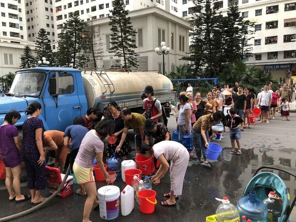 Nước nhiễm bẩn, không khí ô nhiễm - Dân Hà Nội di chuyển về ngoại thành mua “ngôi nhà thứ hai” - 1 Nước nhiễm bẩn, không khí ô nhiễm - Dân Hà Nội di chuyển về ngoại thành mua “ngôi nhà thứ hai” - 1