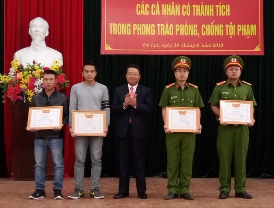 Cá nhân đấu tranh chống tội phạm xuất sắc, thưởng tối đa 5 triệu - 1