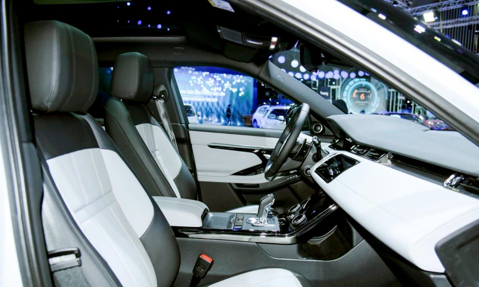 Land Rover có nhà phân phối mới, chính thức giới thiệu Evoque thế hệ thứ 2 - 4 Land Rover có nhà phân phối mới, chính thức giới thiệu Evoque thế hệ thứ 2 - 4