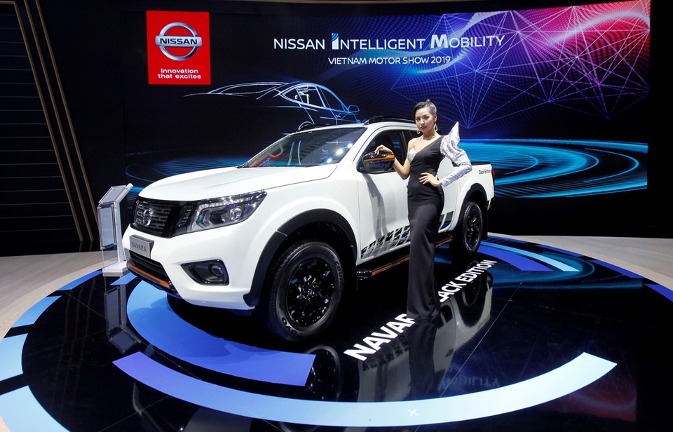 Nissan Việt Nam trở lại cùng Navara Black Edition A-IVI - 2 Nissan Việt Nam trở lại cùng Navara Black Edition A-IVI - 2