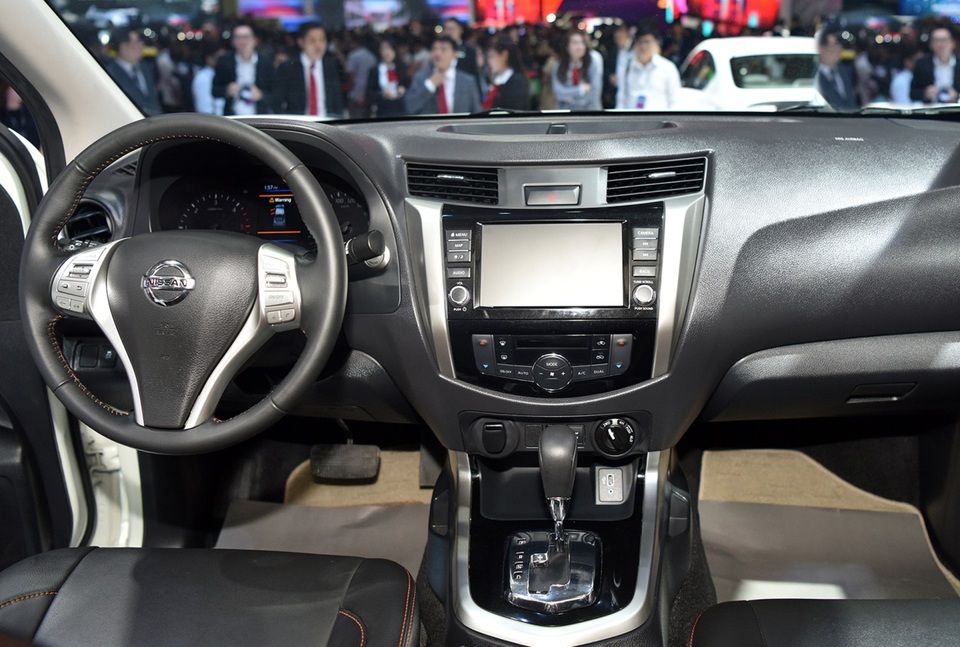 Nissan Việt Nam trở lại cùng Navara Black Edition A-IVI - 6 Nissan Việt Nam trở lại cùng Navara Black Edition A-IVI - 6